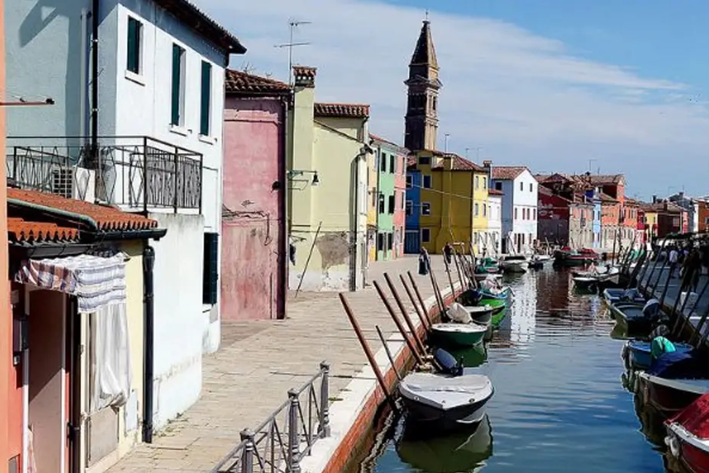 Private Murano and Burano VIP Venice Boat Tour